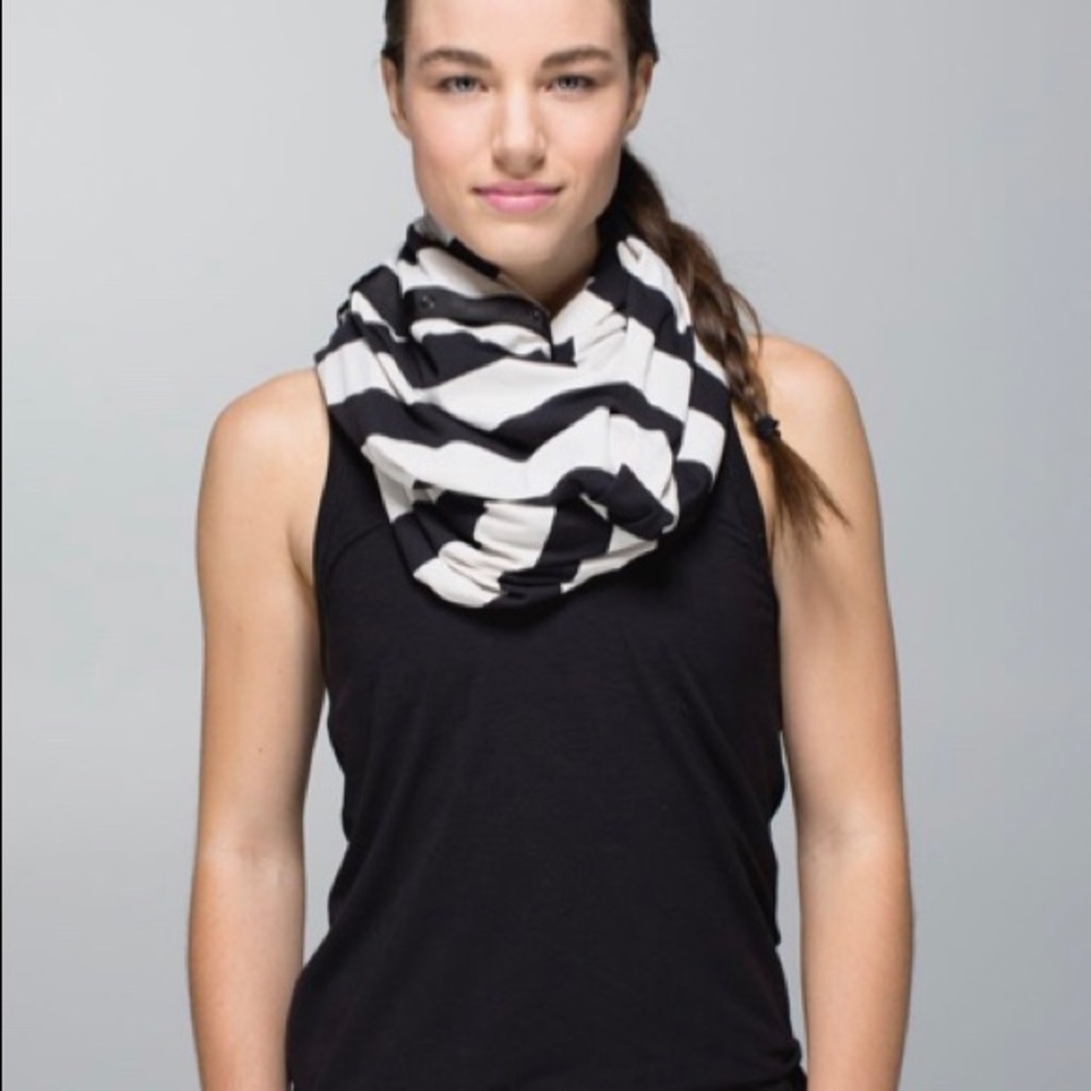 lululemon Vinyasa scarf